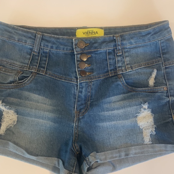 Three pairs of cute jean shorts all next to new in excellent shape, 3 for $20 - Picture 2 of 4
